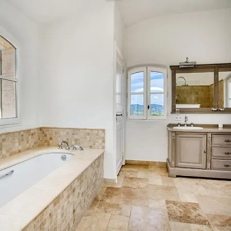 Villa Beautiful Provencal Mas In The Golfe De Saint-tropez *